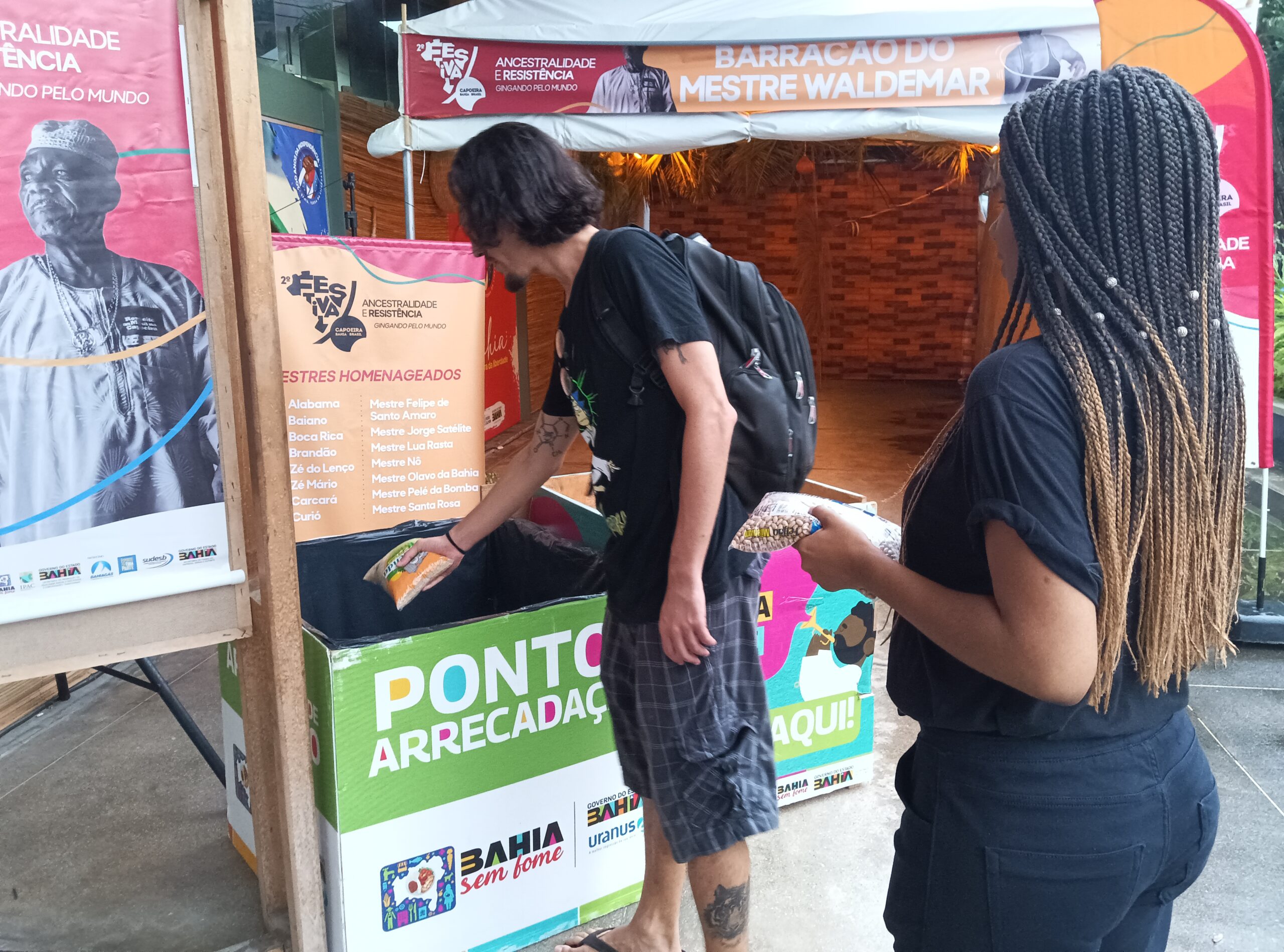 2⁰ FESTIVAL DE CAPOEIRA ARRECADA CENTENAS DE QUILOS DE ALIMENTOS PARA A CAMPANHA BAHIA SEM FOME